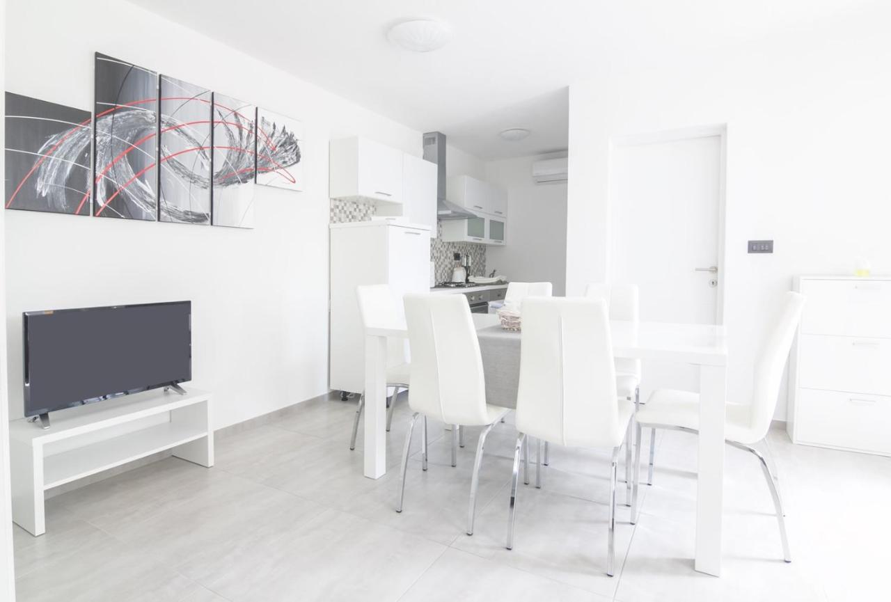 New Family 2 Bedroom Apartment Vodnjan Exterior photo